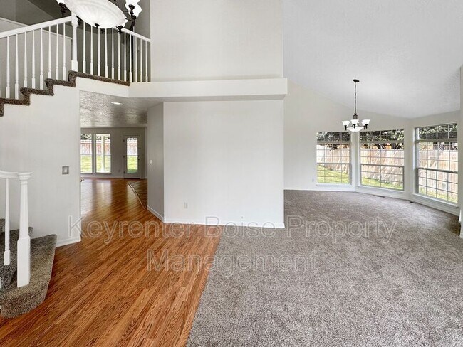 Building Photo - 4895 N Lawsonia Pl