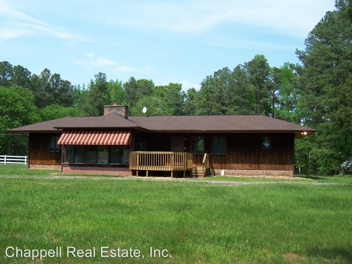 27608 Bethune Rd, North Dinwiddie, VA 23805 House for Rent in North Dinwiddie, VA