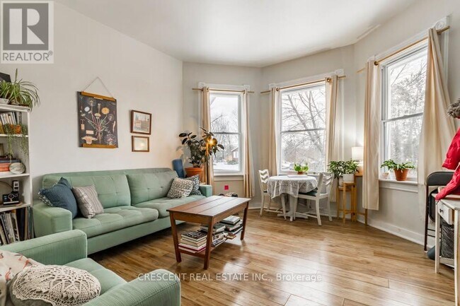 Photo du bâtiment - 265 Barrie Rd