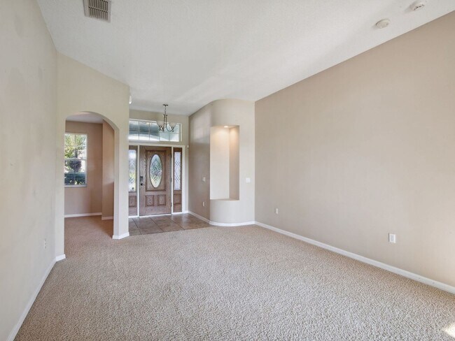 Building Photo - 4 Bedroom Single Family Home in Orlando
