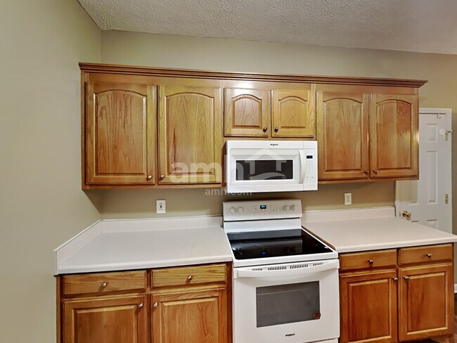 Foto del edificio - 3729 Henricks Hill Drive
