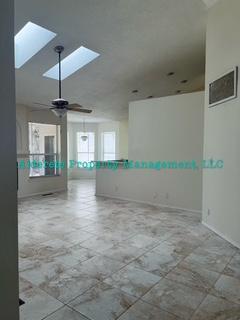 Foto del edificio - 1511 Mimbres Canyon Pl NE