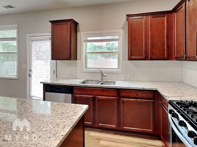 Foto del edificio - 541 Lanier Ct