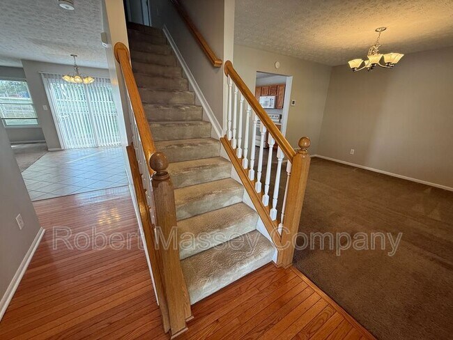 Building Photo - 6716 Bluffview Cir