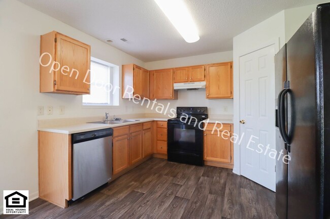 Foto del edificio - ** $400.00 off first months rent** Great h...