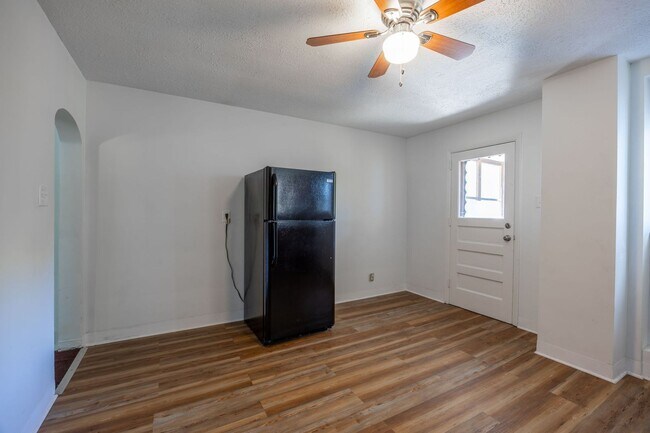 Foto del edificio - 1423 Ridge Ave
