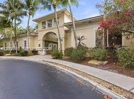 Foto del edificio - 2439 Centergate Dr