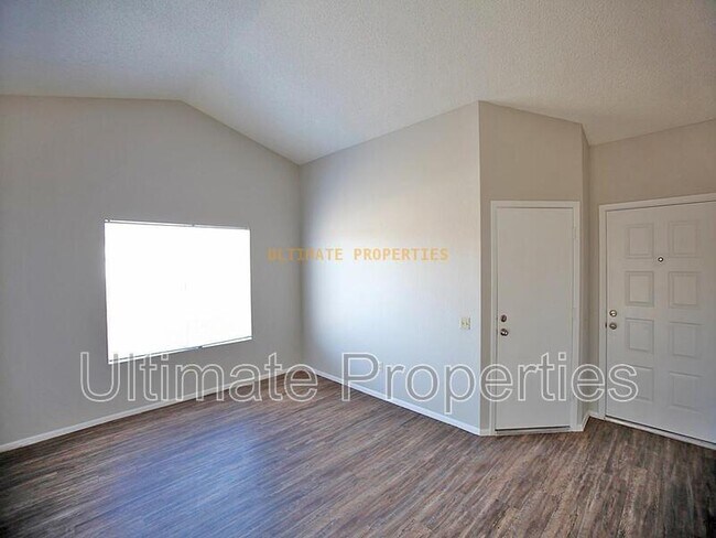 Building Photo - 3045 W Tonopah Dr