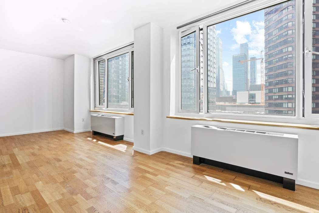 635 W 42nd St Unit 7K, New York, NY 10036 - Room for Rent in New York ...