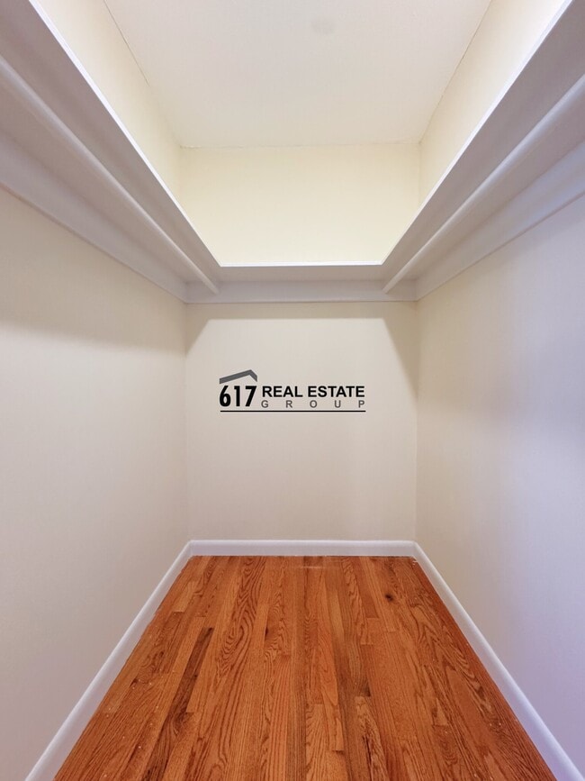 Foto del edificio - 2018 Commonwealth Ave