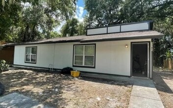 Building Photo - 1105 Old S Dr