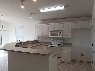 Foto del edificio - 370 Mizzen Ln