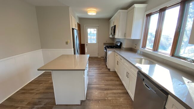 Building Photo - 120 Colborne Rd