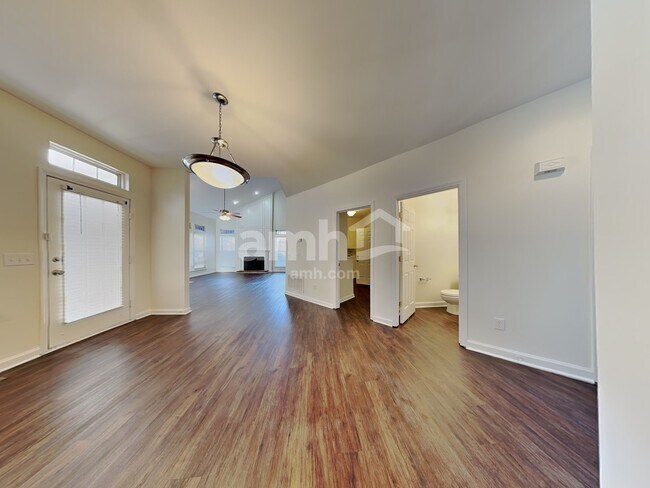 Foto del edificio - 219 Chandeleur Dr