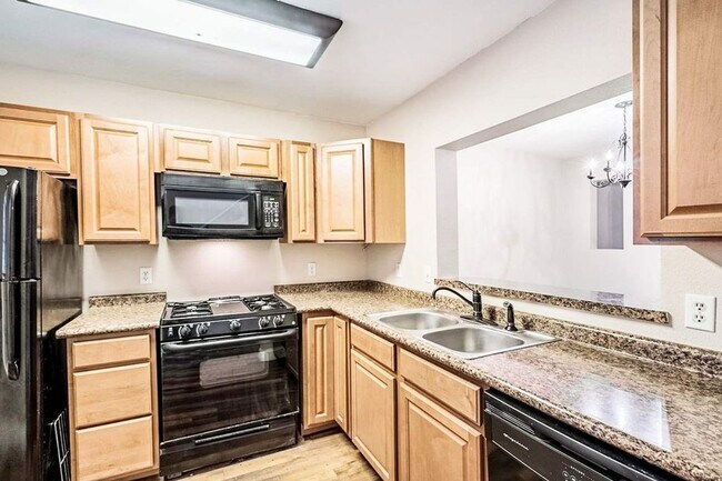 1740 Beechwood Circle N - 1740 Beechwood Cir N