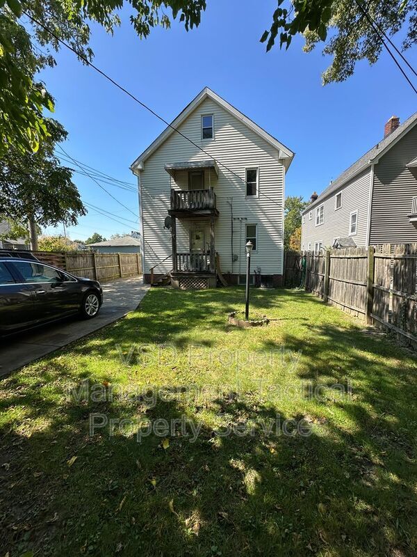 Foto del edificio - 4165 E 111th St