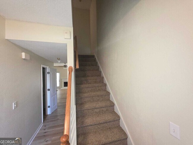 Foto del edificio - 156 Madeline Ct