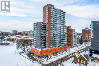 Building Photo - 155 King St N