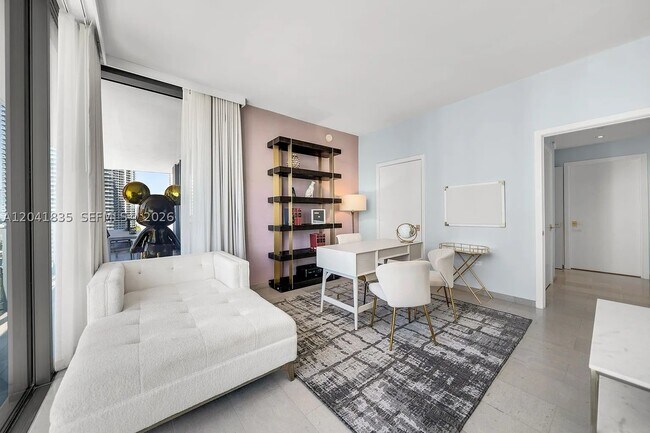 Foto del edificio - 88 SW 7th St