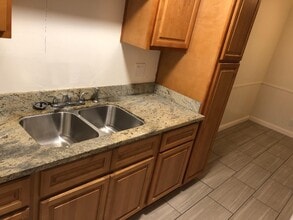 Building Photo - 670 Azara Pl