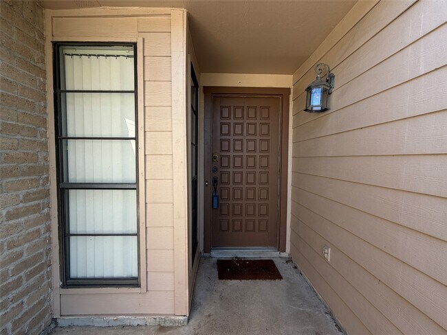 Foto del edificio - 5510 Cairnleigh Dr