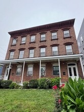 Building Photo - 29 Washington Ave