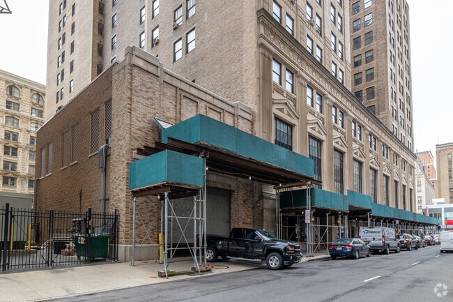 Building Photo - 10 Commerce