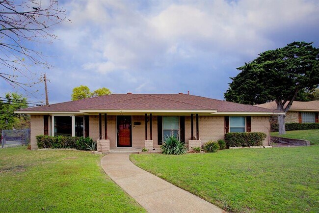 Building Photo - 1839 Robin Green Ln