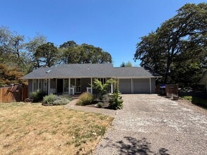 Building Photo - 3823 Wilshire Ln