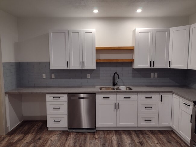 Kitchen sink and counter - 6821 S Cook Dr