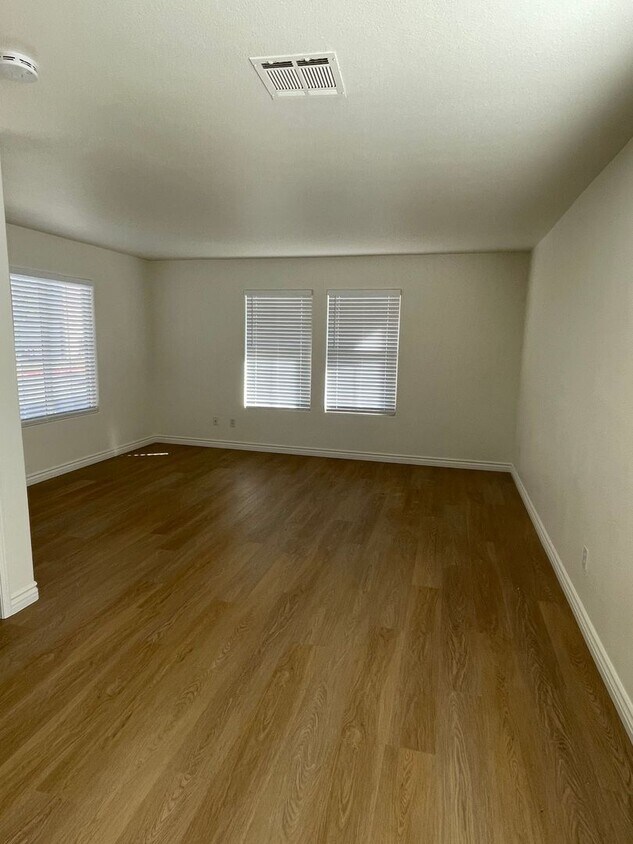 Foto del edificio - 312 Dove Ln