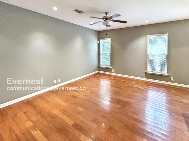 Building Photo - 520 Pippin Dr