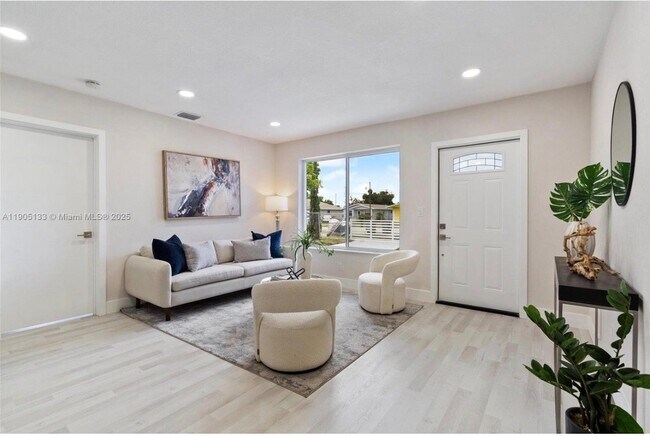 Foto del edificio - 4220 SW 21st St