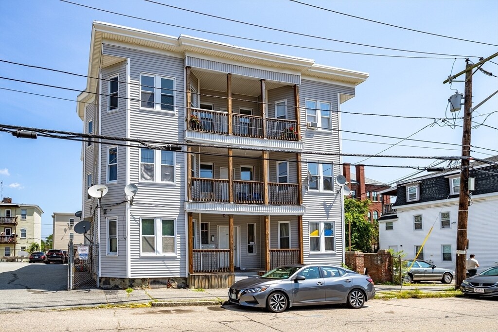 Foto principal - 155 Salem St