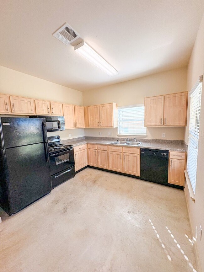 Foto del edificio - The Commons 1100-1200 W 16th St-8