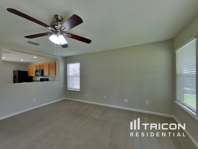 Building Photo - 2228 Fresco Dr