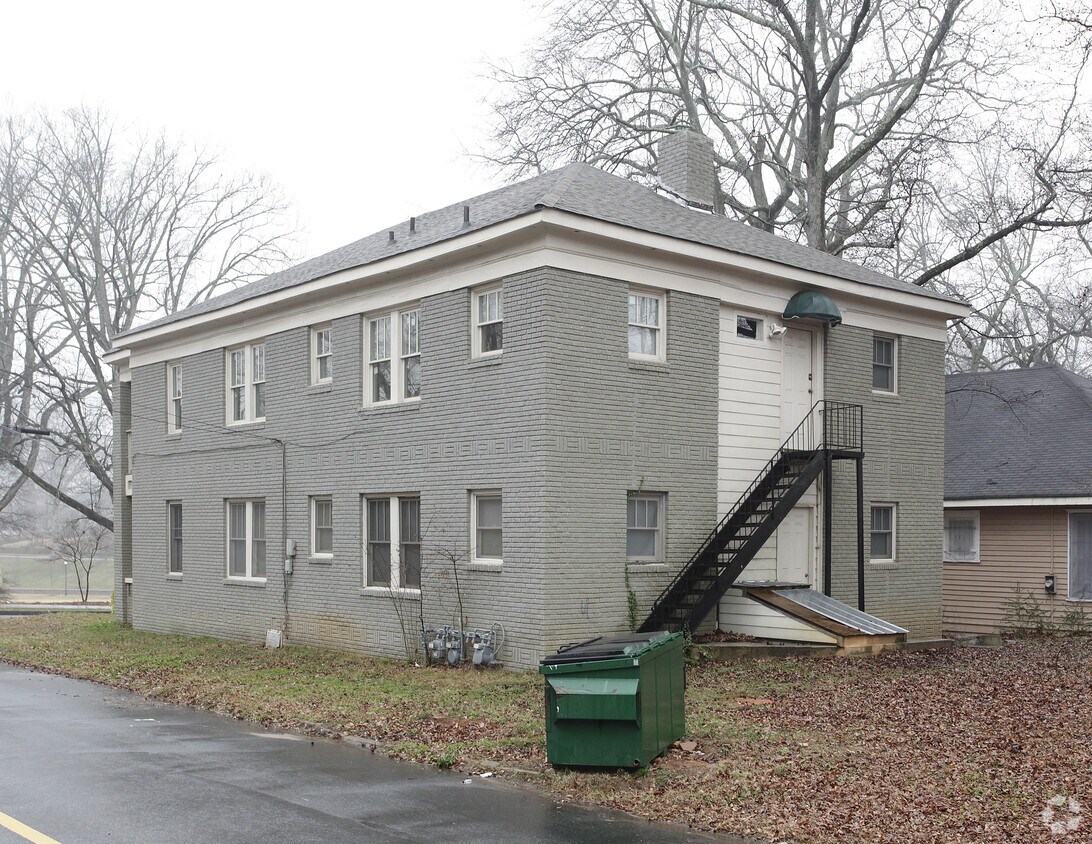 Building Photo - 725 SW Catherine St
