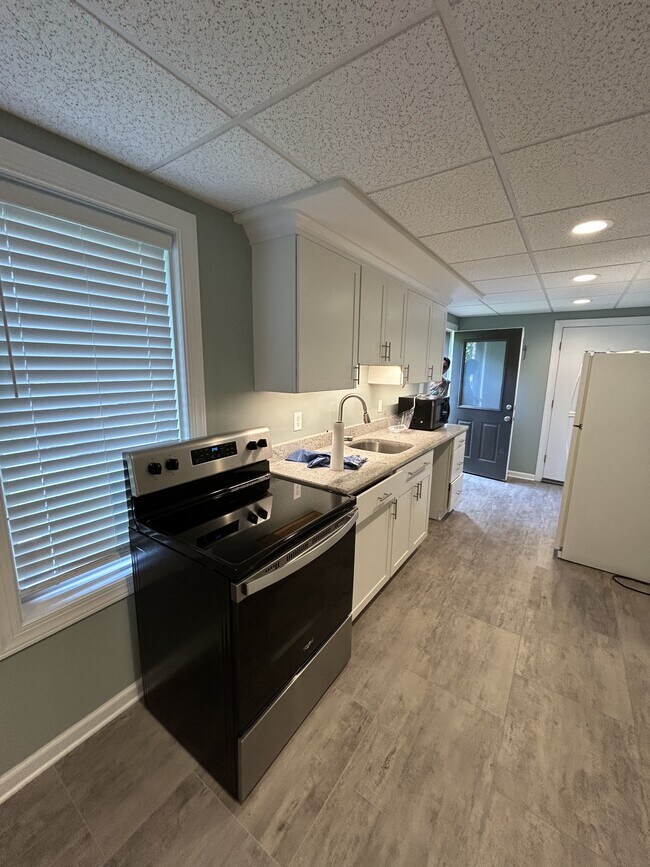 Building Photo - 4904 Mountain Laurel Dr