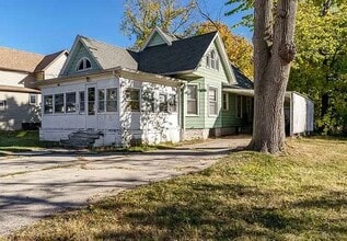 Building Photo - 407 Forest Ave