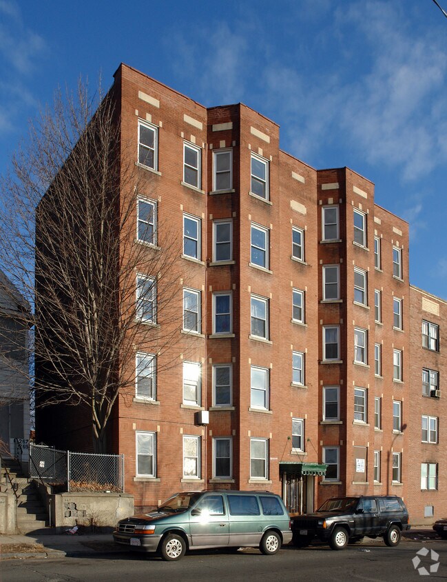 263 Elm St, Holyoke, MA 01040 Apartments in Holyoke, MA