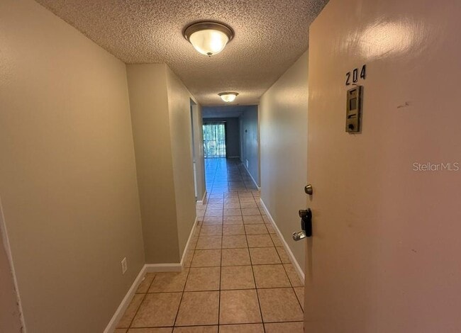 Building Photo - 3700 S Osprey Ave