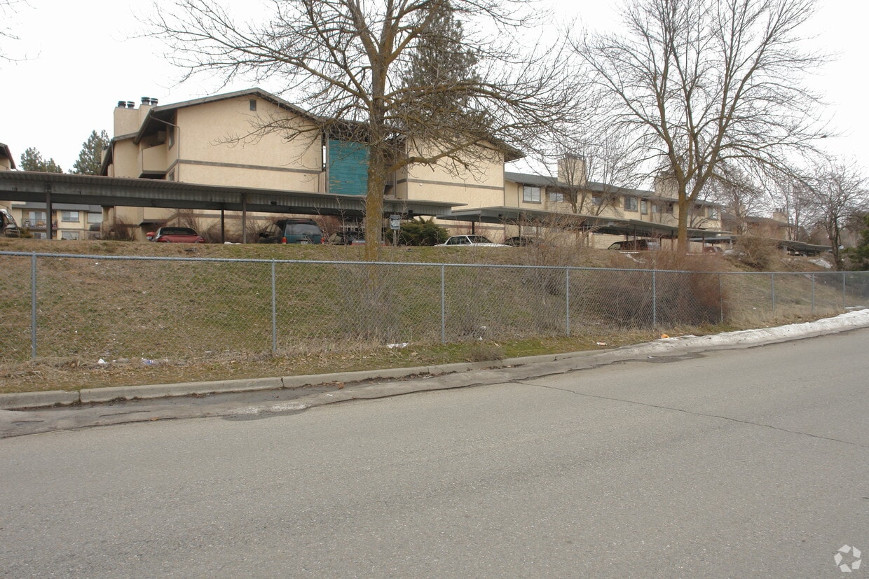 University Village Apartments Apartments in Spokane, WA