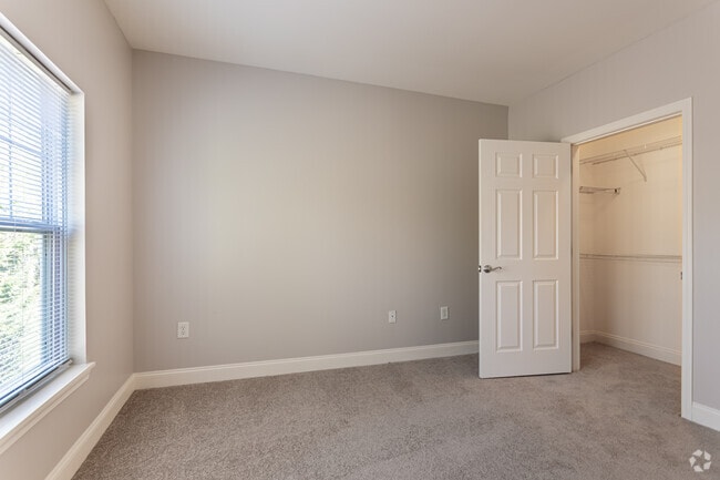 2BR, 2BA - The Commons at Boston Road