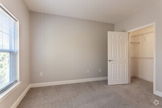 2BR, 2BA - The Commons at Boston Road