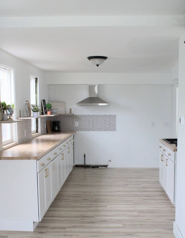 Range and fridge are included, though not pictured - 45 Iona Ave