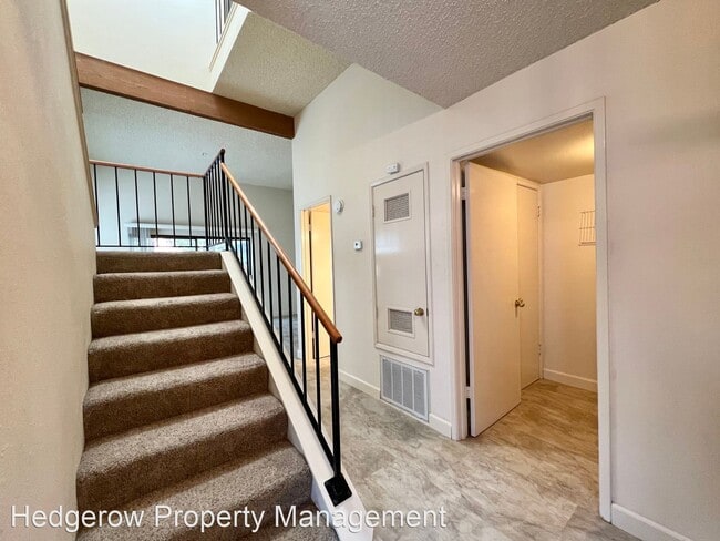 Building Photo - 2 br, 2.5 bath House - 35 Village Parkway