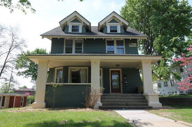 Building Photo - 323 W Main St