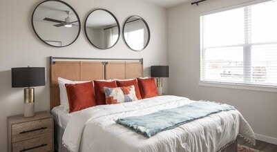 Building Photo - 12111 S Main St