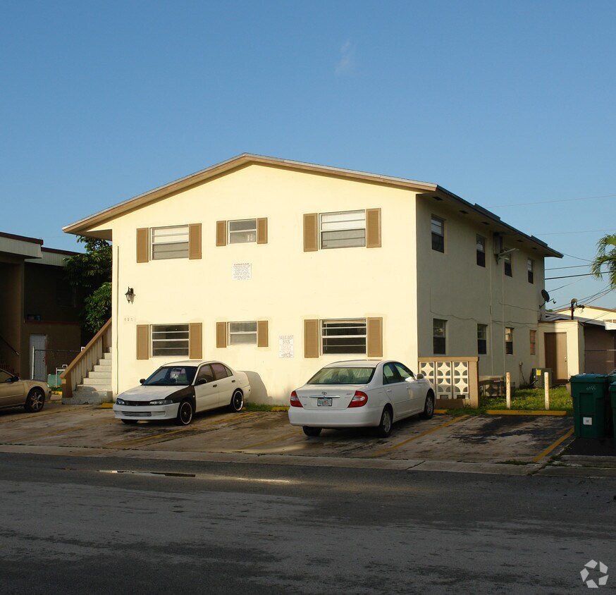 Foto del edificio - 3711 SW 59th Ter