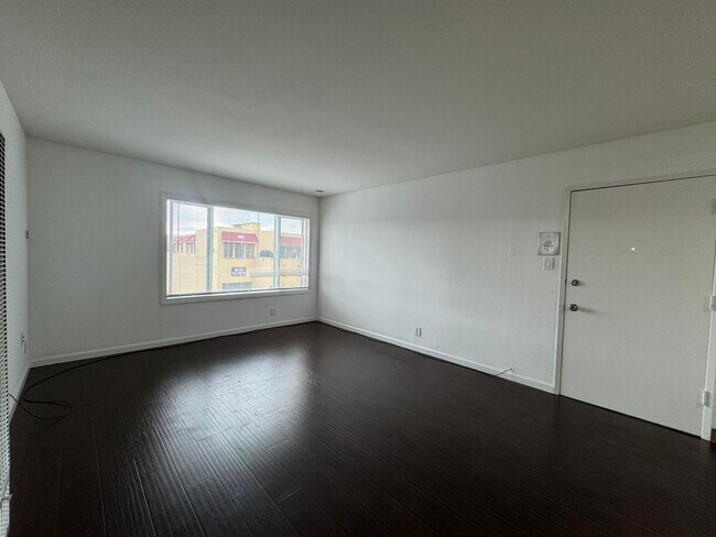 Foto del edificio - 3232 14th Ave